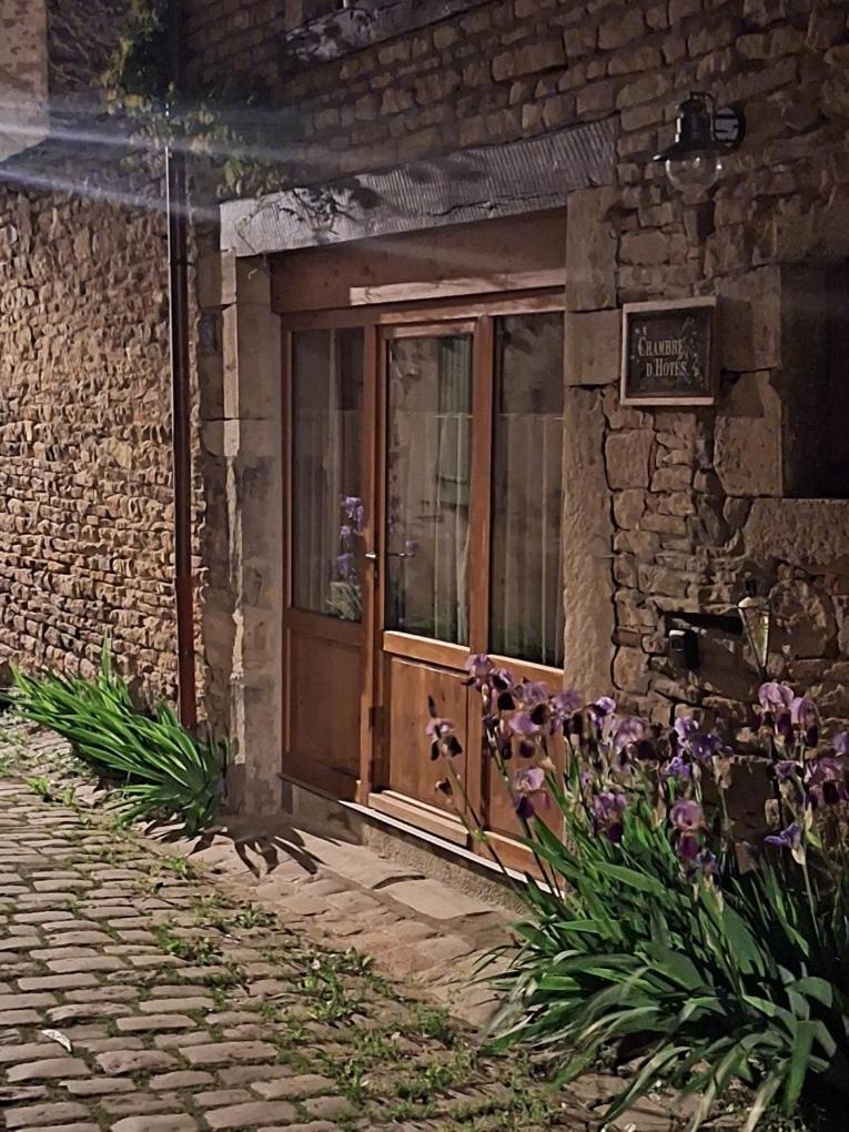 Chambre Les Marguerites Клюні Екстер'єр фото